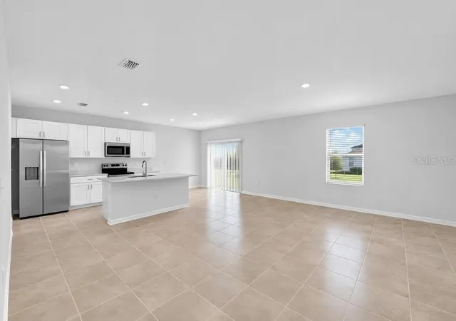 Photo 3 of Single family home for sale at 5464 Crown Point Rd, Kissimmee, FL 34758 | MLS# O6449293 | Listing updated on 2026-10-13
