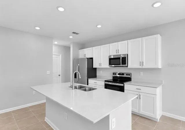 Photo 4 of Single family home for sale at 5464 Crown Point Rd, Kissimmee, FL 34758 | MLS# O6449293 | Listing updated on 2026-10-13