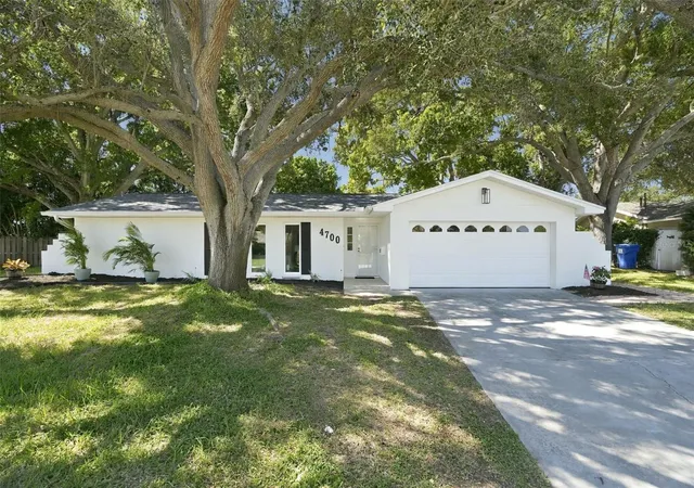 Photo 1 of Single family home for sale at 4700 14th Street NE, Saint Petersburg, FL 33703 | MLS# TB8557353 | Listing updated on 2026-10-27