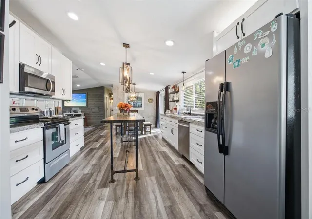 Photo 2 of Manufactured home for sale at 107 Deer Run Dr, Davenport, FL 33837 | MLS# O6449298 | Listing updated on 2026-10-13