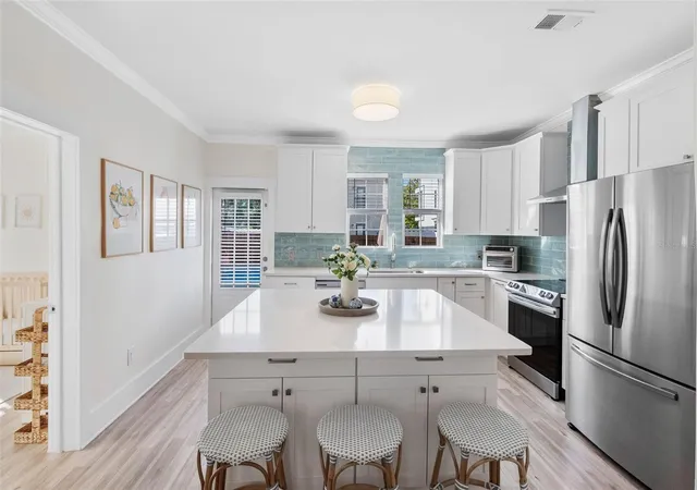 Photo 2 of Single family home for sale at 210 W Euclid Ave, Tampa, FL 33602 | MLS# TB8557355 | Listing updated on 2026-10-22