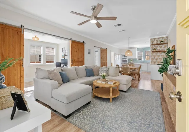 Photo 3 of Single family home for sale at 210 W Euclid Ave, Tampa, FL 33602 | MLS# TB8557355 | Listing updated on 2026-10-22