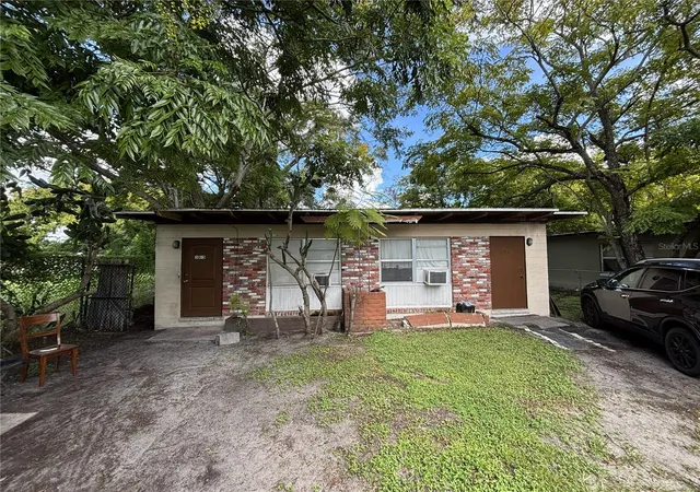 Photo 1 of Single family home for sale at 1013 18th Street, Orlando, FL 32805 | MLS# O6449307 | Listing updated on 2026-10-21