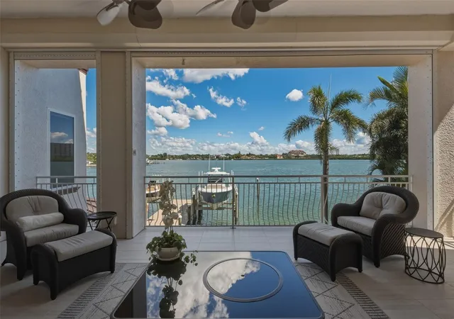 Photo 3 of Mansion for sale at 7851 9th Avenue S, Saint Petersburg, FL 33707 | MLS# TB8557361 | Listing updated on 2026-10-24