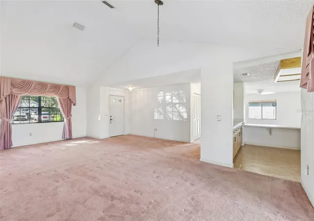 Photo 2 of Single family home for sale at 12 Bay Spring Pl, Palm Coast, FL 32137 | MLS# O6449310 | Listing updated on 2026-10-16