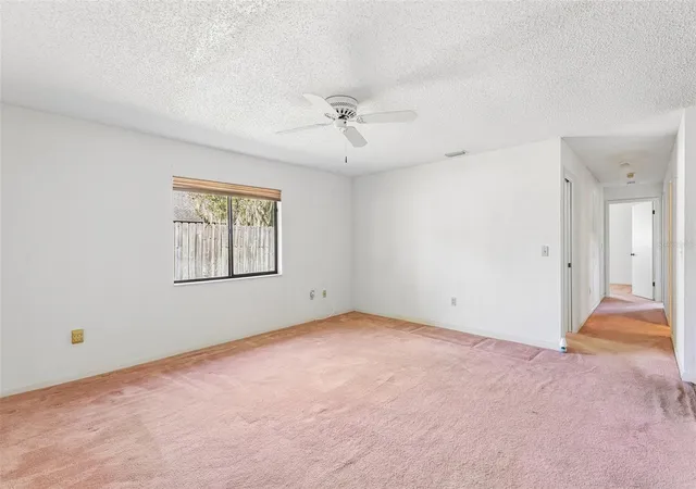 Photo 3 of Single family home for sale at 12 Bay Spring Pl, Palm Coast, FL 32137 | MLS# O6449310 | Listing updated on 2026-10-16