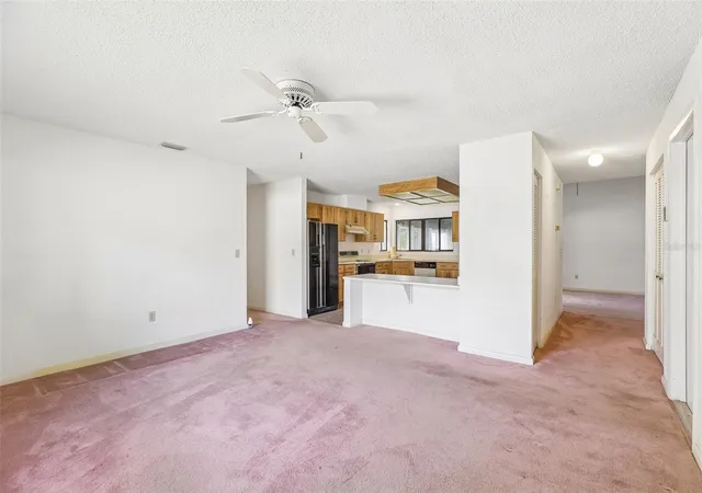 Photo 4 of Single family home for sale at 12 Bay Spring Pl, Palm Coast, FL 32137 | MLS# O6449310 | Listing updated on 2026-10-16