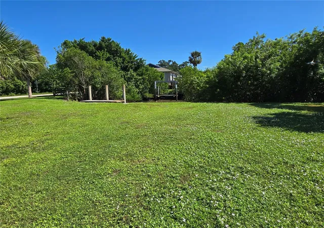 Photo 3 of Manufactured home for sale at 1125 Marlin Dr, Punta Gorda, FL 33950 | MLS# C7531926 | Listing updated on 2026-10-13