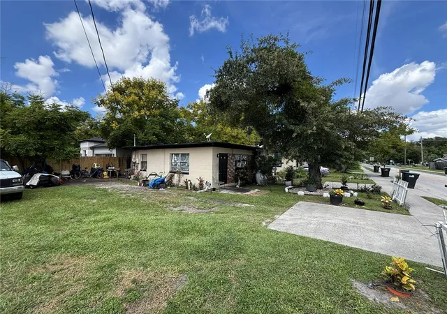 Photo 4 of Single family home for sale at 1716 S Westmoreland Dr, Orlando, FL 32805 | MLS# O6449333 | Listing updated on 2026-10-21