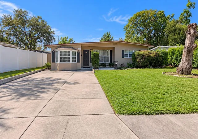 Photo 1 of Single family home for sale at 1825 Heather Ave, Tampa, FL 33612 | MLS# TB8557397 | Listing updated on 2026-10-24