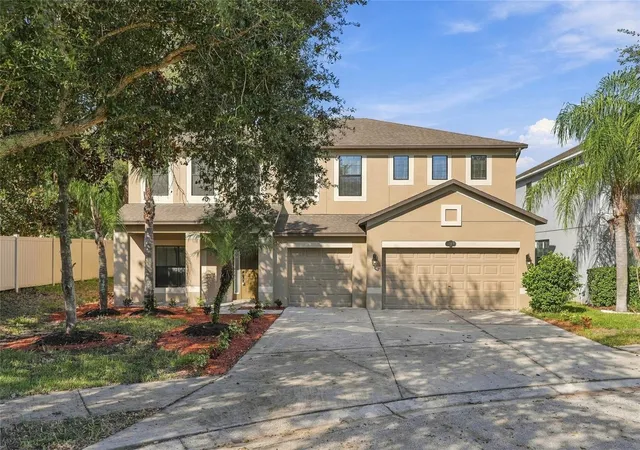Photo 3 of Single family home for sale at 1306 Garden Stone Ln, Brandon, FL 33510 | MLS# TB8557399 | Listing updated on 2026-10-26