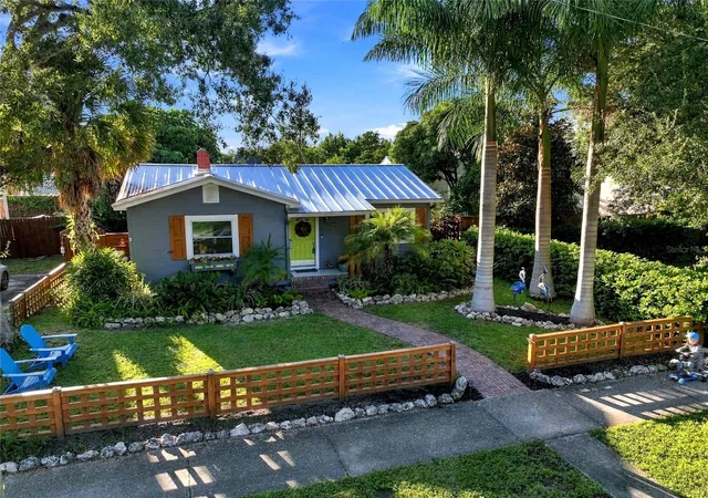 Photo 4 of Single family home for sale at 3108 10th Street N, Saint Petersburg, FL 33704 | MLS# TB8557405 | Listing updated on 2026-10-17