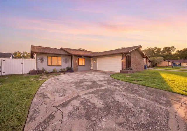 Photo 3 of Single family home for sale at 3628 Coppertree Cir, Brandon, FL 33511 | MLS# TB8557408 | Listing updated on 2026-10-23