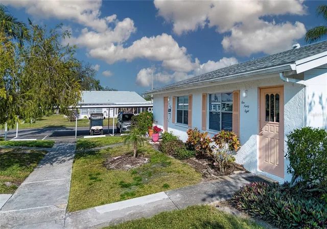 Condo for sale at 1902 Andover St #198, SUN CITY CENTER, FL 33573 | MLS# TB8557416
