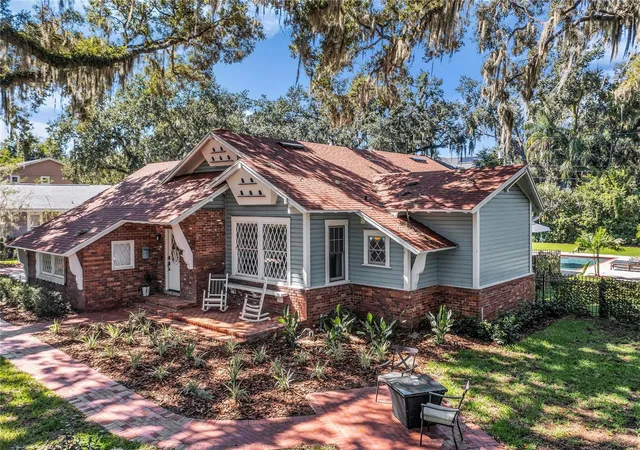 Photo 1 of Single family home for sale at 234 N Lakeview Ave, Winter Garden, FL 34787 | MLS# O6449366 | Listing updated on 2026-10-14