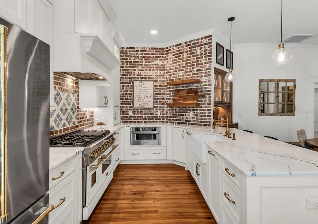 Photo 3 of Single family home for sale at 234 N Lakeview Ave, Winter Garden, FL 34787 | MLS# O6449366 | Listing updated on 2026-10-14