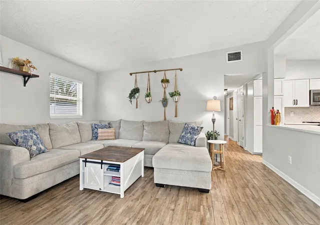 Photo 2 of Single family home for sale at 3306 Nakora Dr, Tampa, FL 33618 | MLS# TB8557421 | Listing updated on 2026-10-21