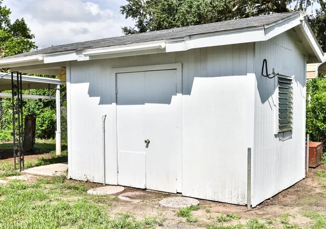 Photo 4 of Single family home for sale at 650 Park Ln, Bartow, FL 33830 | MLS# L4965737 | Listing updated on 2026-10-31