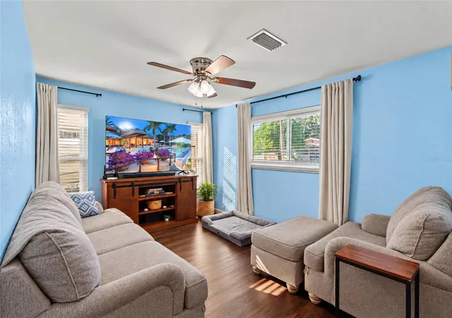 Photo 4 of Single family home for sale at 4490 49th Avenue N, Saint Petersburg, FL 33714 | MLS# A4709342 | Listing updated on 2026-10-14