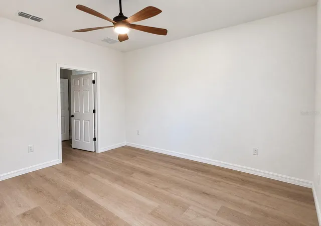 Photo 4 of Single family home for sale at 12 Bahia Pass Dr, Ocala, FL 34472 | MLS# OM733929 | Listing updated on 2026-10-14