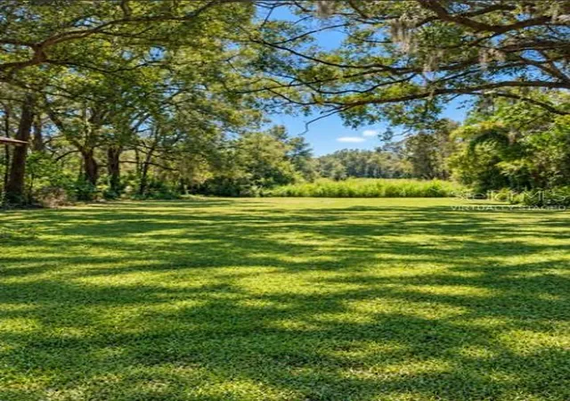 Photo 1 of Single family home for sale at 16421 Hanna Rd, Lutz, FL 33549 | MLS# TB8557452 | Listing updated on 2026-10-20