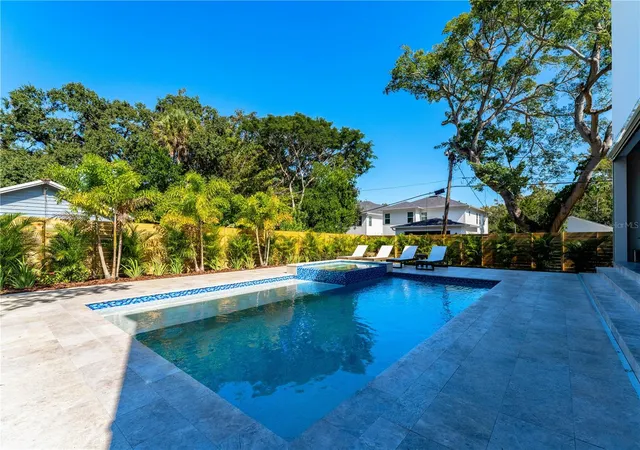 Photo 4 of Single family home for sale at 904 W Fribley St, Tampa, FL 33603 | MLS# TB8557454 | Listing updated on 2026-10-24