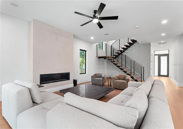 Photo 2 of Single family home for sale at 5002 W Poe Ave, Tampa, FL 33629 | MLS# TB8557455 | Listing updated on 2026-10-24