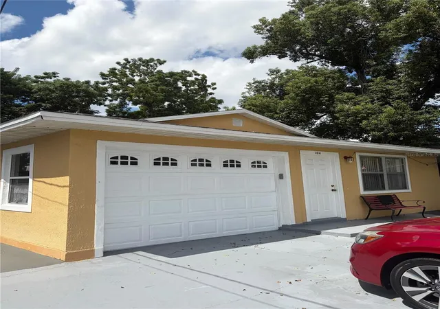 Photo 1 of Sale Pending at 104 S Observatory Dr, Orlando, FL 32835 | MLS# O6449396 | Listing updated on 2026-10-17