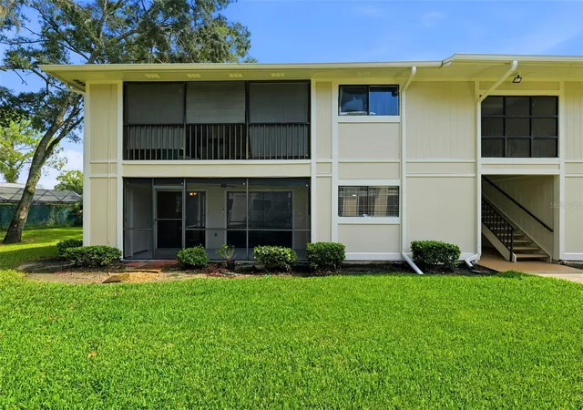 Photo 3 of Condo for sale at 6014 Laketree Ln #G, Temple Terrace, FL 33617 | MLS# TB8557458 | Listing updated on 2026-10-18