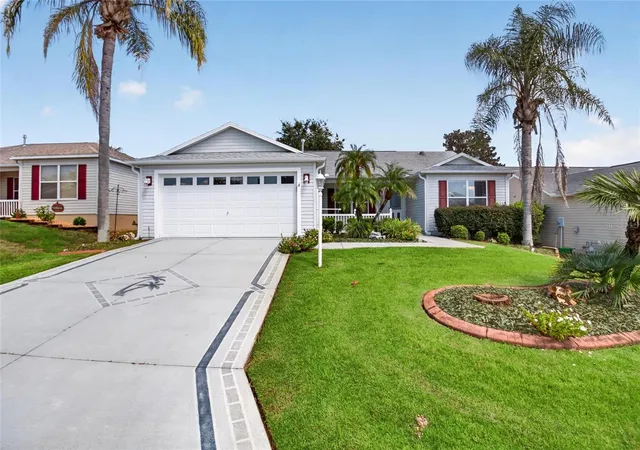 Photo 1 of Single family home for sale at 439 Enright Pl, THE VILLAGES, FL 32162 | MLS# G5118997 | Listing updated on 2026-10-15