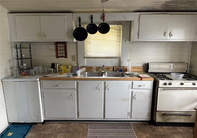 Photo 3 of Single family home for sale at 3230 Suwannee St, Zolfo Springs, FL 33890 | MLS# L4965738 | Listing updated on 2026-10-22