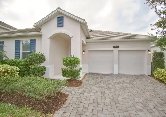 Photo 4 of Single family home for sale at 10914 History Ave, Orlando, FL 32832 | MLS# O6449397 | Listing updated on 2026-10-15