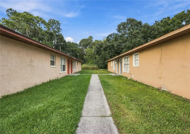Photo 2 of House for sale at 2461 Chestnut Woods Dr, Lakeland, FL 33815 | MLS# TB8557464 | Listing updated on 2026-10-13