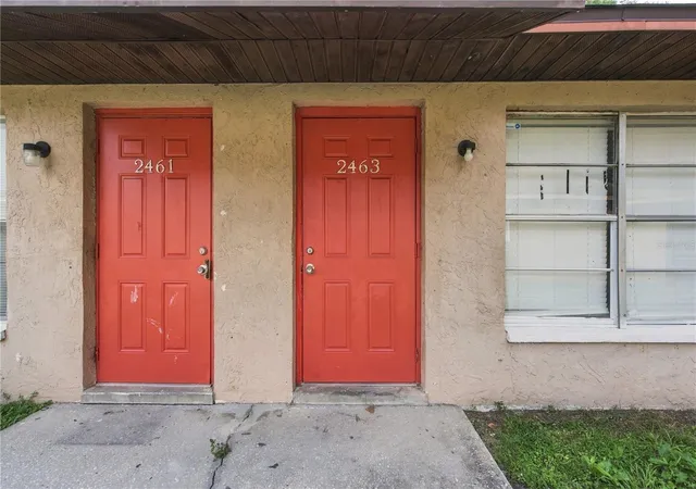 Photo 4 of House for sale at 2461 Chestnut Woods Dr, Lakeland, FL 33815 | MLS# TB8557464 | Listing updated on 2026-10-13