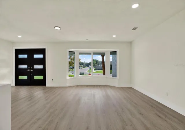 Photo 2 of Single family home for sale at 720 Sailfish Dr, Brandon, FL 33511 | MLS# TB8557465 | Listing updated on 2026-10-17