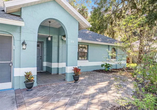 Photo 2 of Single family home for sale at 23 Black Hawk Pl, Palm Coast, FL 32137 | MLS# FC322077 | Listing updated on 2026-10-17
