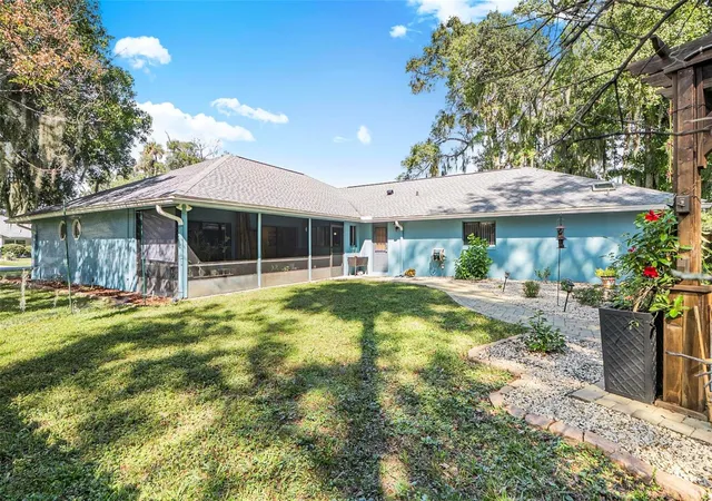 Photo 3 of Single family home for sale at 23 Black Hawk Pl, Palm Coast, FL 32137 | MLS# FC322077 | Listing updated on 2026-10-17