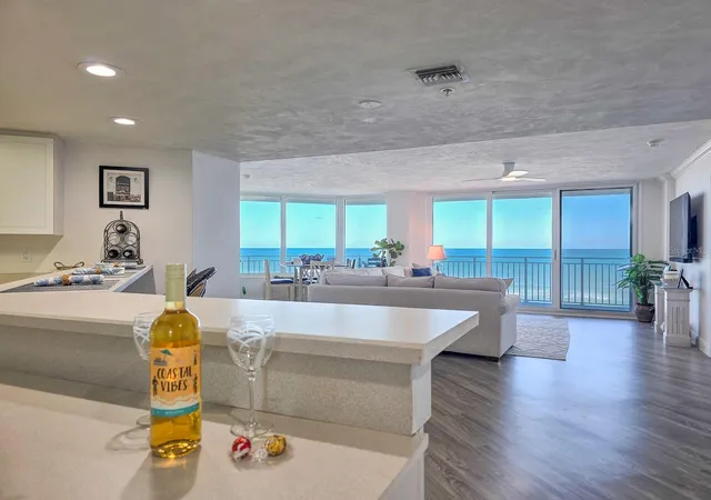 Listing Photo 2 - Condo for sale in building located at 2545 S Atlantic Ave, Daytona Beach, FL 32118 - Unit #403