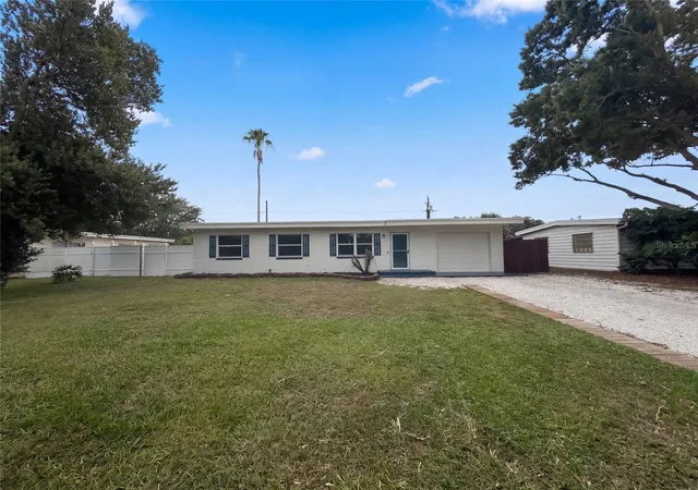 Single family home for sale at 1371 Jeffords St, CLEARWATER, FL 33756 | MLS# O6449414