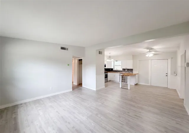 Photo 1 of Single family home for sale at 1371 Jeffords St, Clearwater, FL 33756 | MLS# O6449414 | Listing updated on 2026-10-17