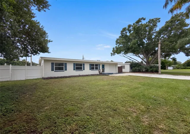 Photo 23 of Single family home for sale at 1371 Jeffords St, CLEARWATER, FL 33756 | MLS# O6449414 | Listing updated on 2026-10-16