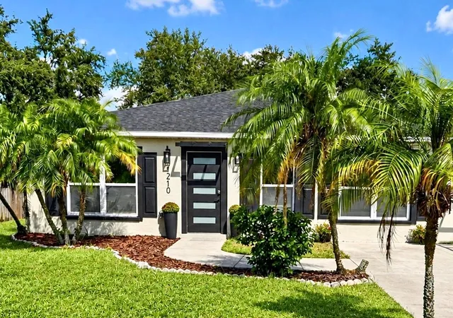 Photo 1 of Single family home for sale at 1210 Casa Bonita Ave, Ruskin, FL 33570 | MLS# TB8557475 | Listing updated on 2026-10-20