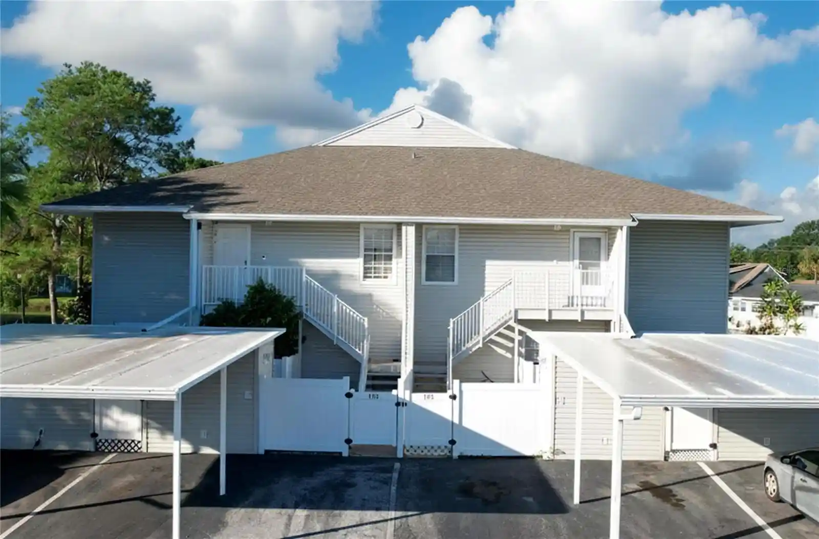 Listing Photo 1 - Condo for sale in 8350 Savannah Trace Cir located at 8350 Savannah Trace Cir, Tampa, FL 33615 - Unit #102
