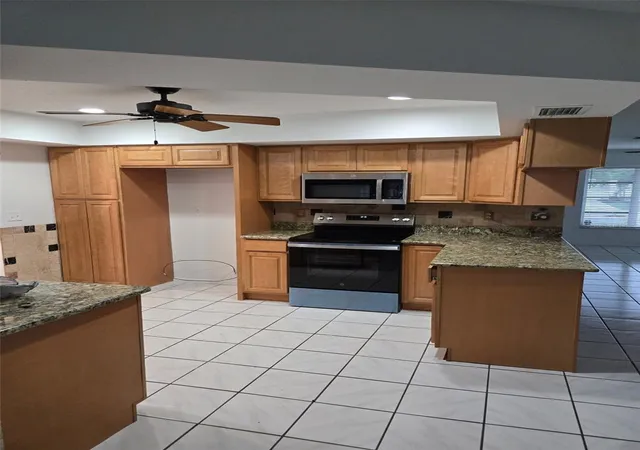 Photo 1 of Single family home for sale at 719 Acadia Rd, Venice, FL 34293 | MLS# A4709356 | Listing updated on 2026-10-30