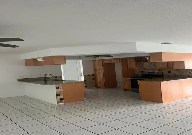 Photo 3 of Single family home for sale at 719 Acadia Rd, Venice, FL 34293 | MLS# A4709356 | Listing updated on 2026-10-30
