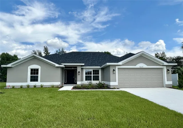 Photo 1 of Single family home for sale at 13192 Sw 65th Circle, Ocala, FL 34473 | MLS# OM733938 | Listing updated on 2026-10-14