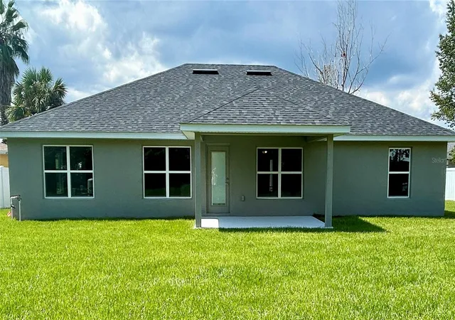Photo 3 of Single family home for sale at 13192 Sw 65th Circle, Ocala, FL 34473 | MLS# OM733938 | Listing updated on 2026-10-14