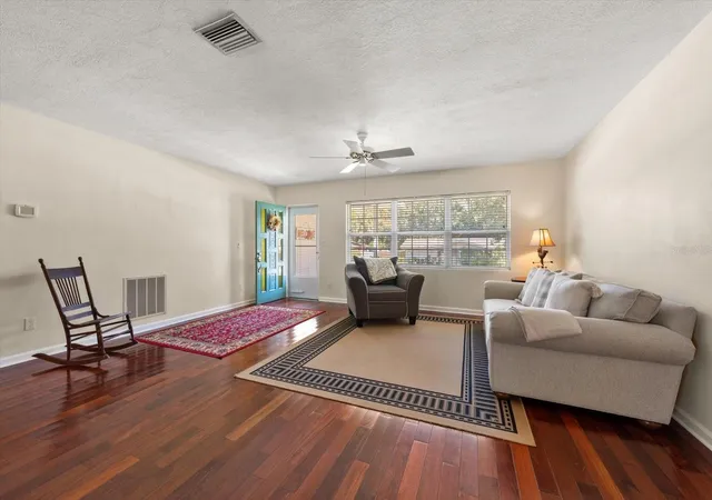 Photo 2 of Single family home for sale at 1706 Owen Dr, Clearwater, FL 33759 | MLS# TB8557503 | Listing updated on 2026-10-15