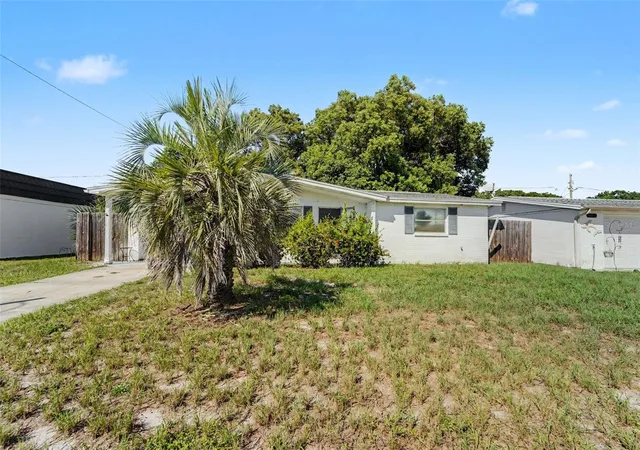 Photo 3 of Single family home for sale at 5145 Manor Dr, New Port Richey, FL 34652 | MLS# TB8557506 | Listing updated on 2026-10-14