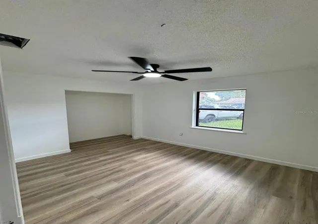 Photo 1 of Single family home for sale at 5115 Greenglen Ln, Lakeland, FL 33811 | MLS# O6449435 | Listing updated on 2026-10-14